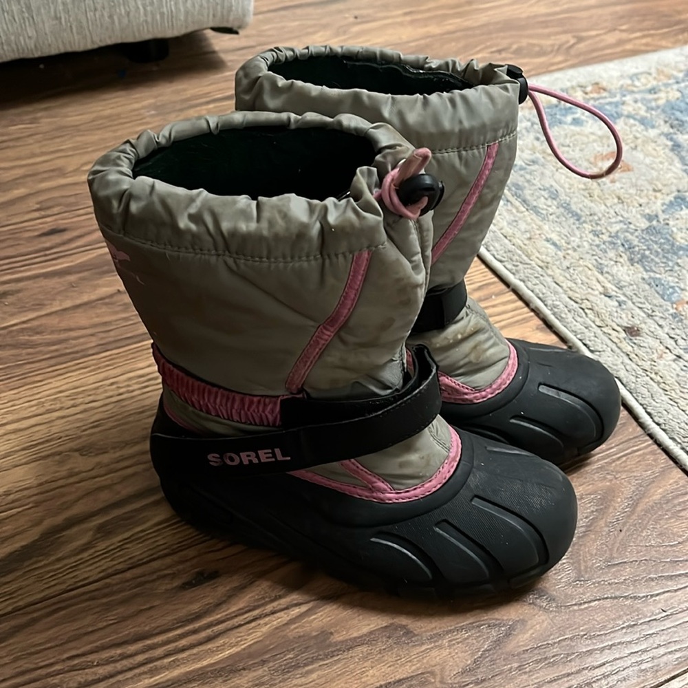 Girls Sorel Snow Winter Boots - 4